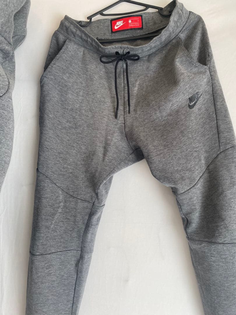 Nike テックフリース　グレー