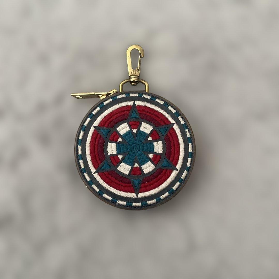 ブラックミーンズ ケース 小銭入れ 刺繍 ラウンド 黒 ブラック