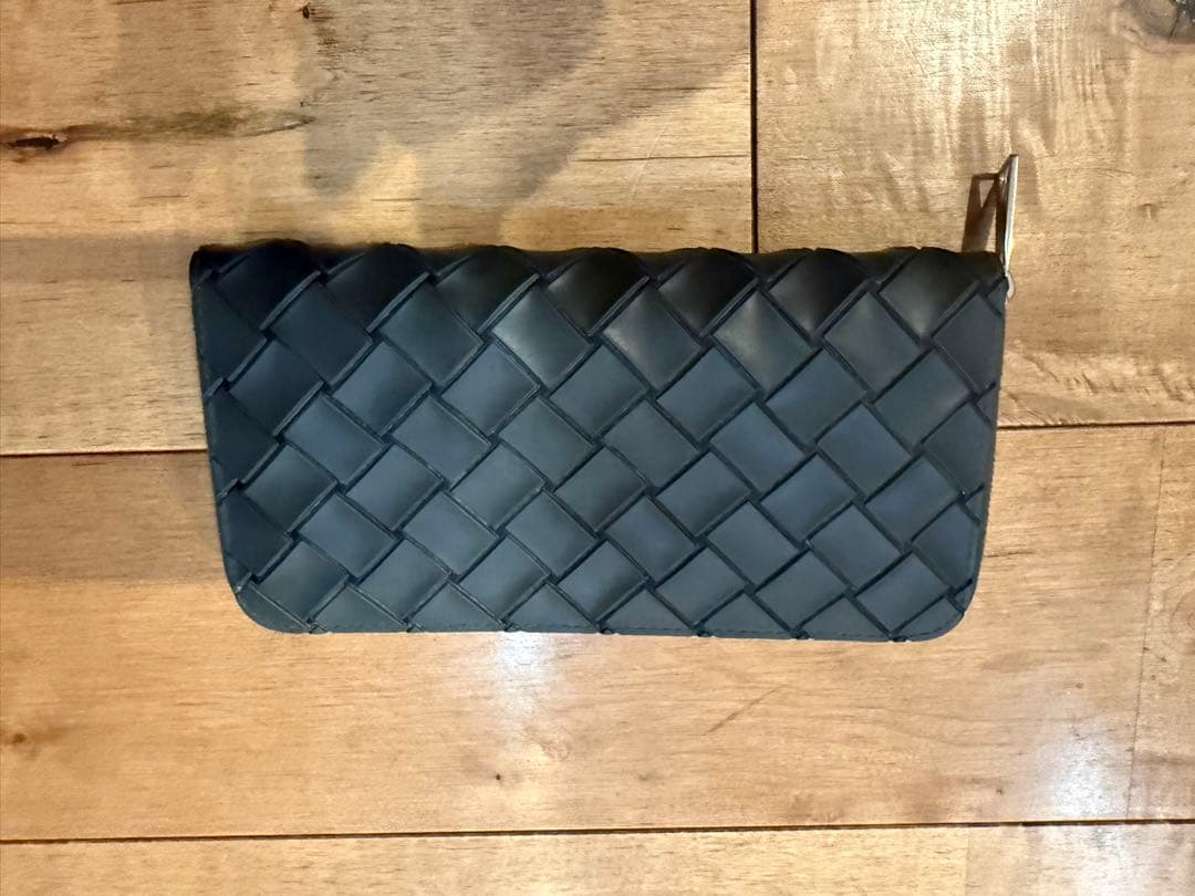 ボッテガヴェネタブラックレザー編み込み長財布