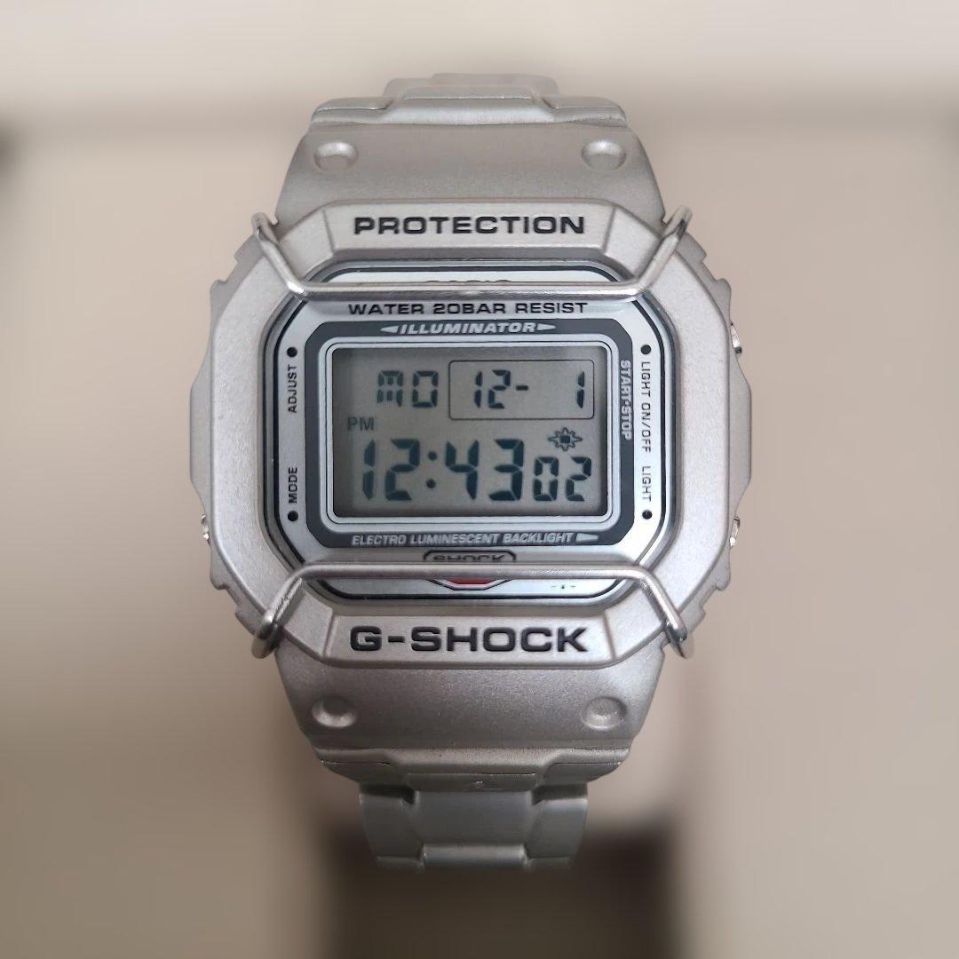 【美品】G-SHOCK DW-5000D-8 スクリューバック　シルバー