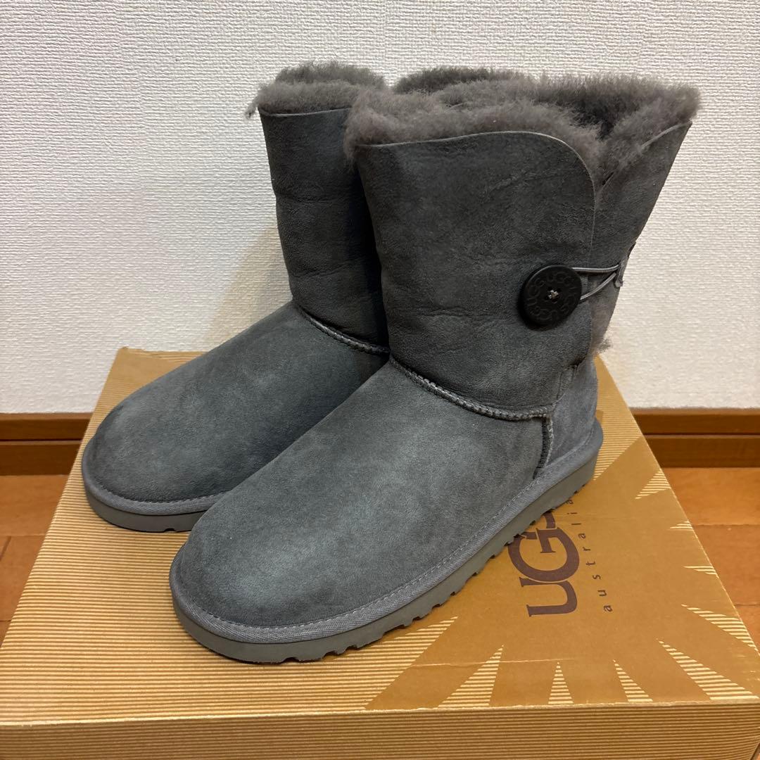 【新品】UGG BAILEY BUTTON ムートンブーツ