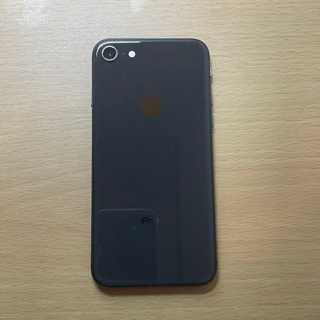 Apple iPhone8 スペースグレイ　64GB バッテリー最大容量100%