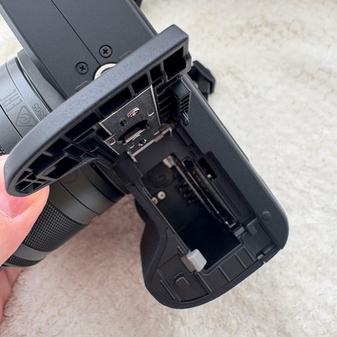 Canon EOS kiss M キャノン ミラーレス 望遠レンズ フルセット