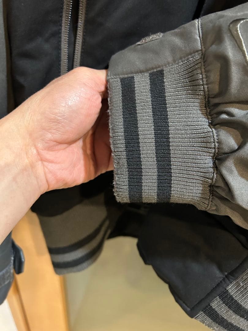 NIKE スノーボードウェア　ブラック•グレー