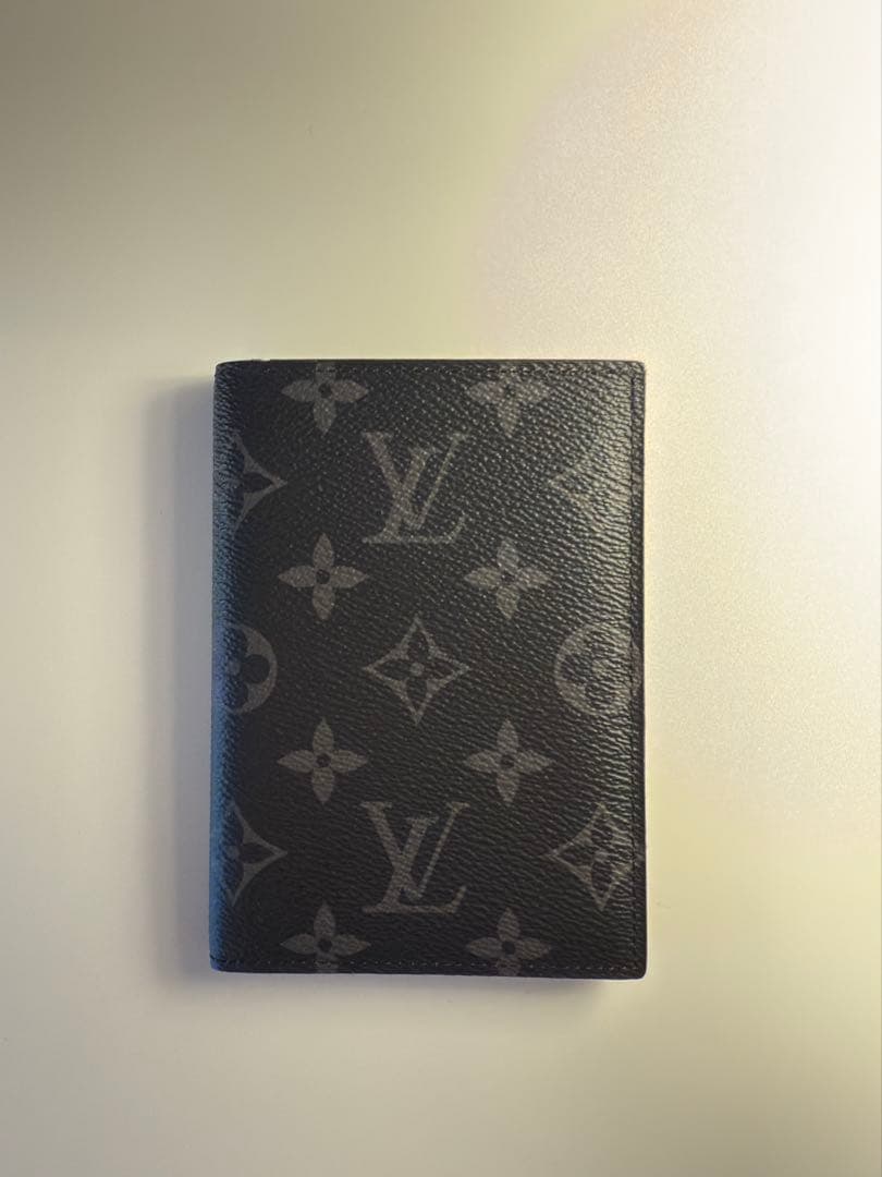 Louis Vuitton ブラック パスポートケース