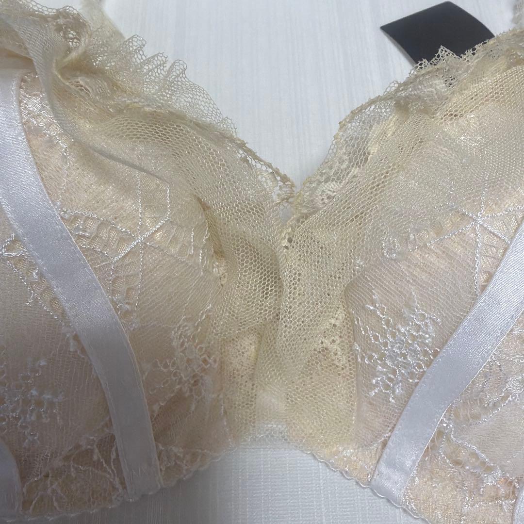 studioFIVEクリーム色 レース ブラショーツガーターセットC75/M