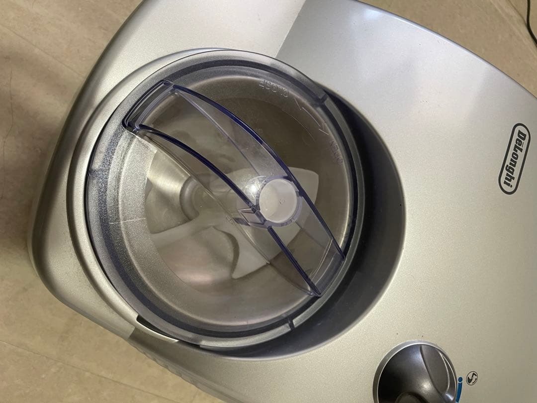 DeLonghi アイスクリームメーカー シルバー