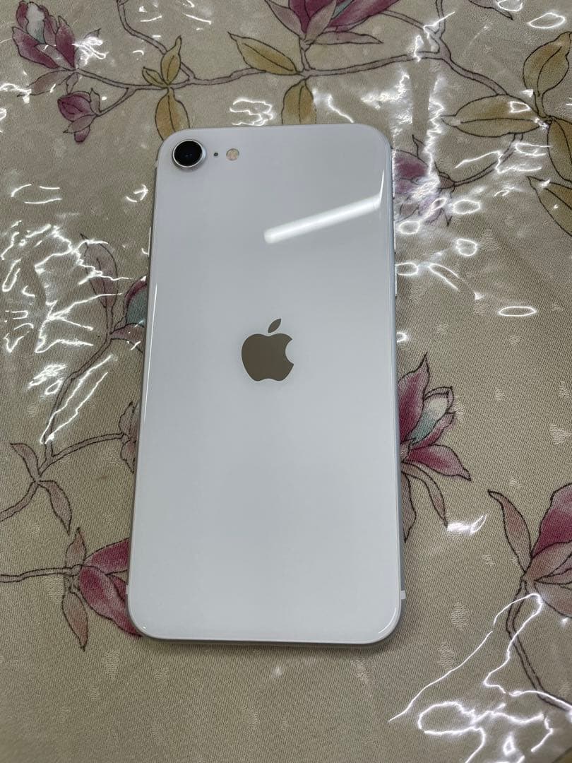 Apple iPhone SE (第2世代) ホワイト 本体