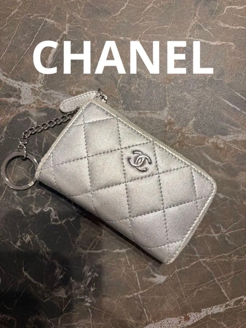 ⭐︎Renew Brand⭐︎ ！CHANEL シルバー 　キーケース