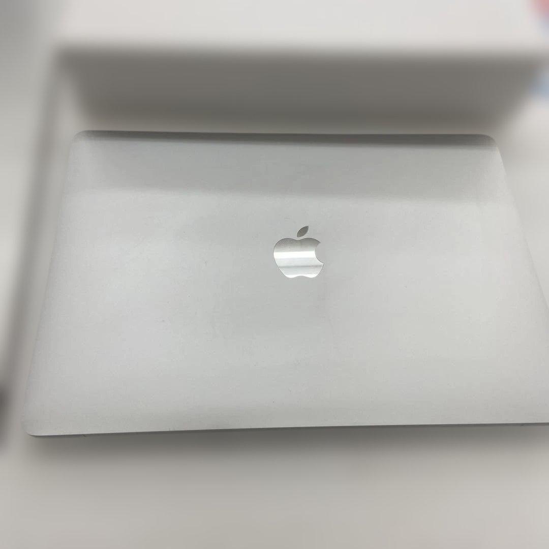 MacBook Air M1 13インチ 256G