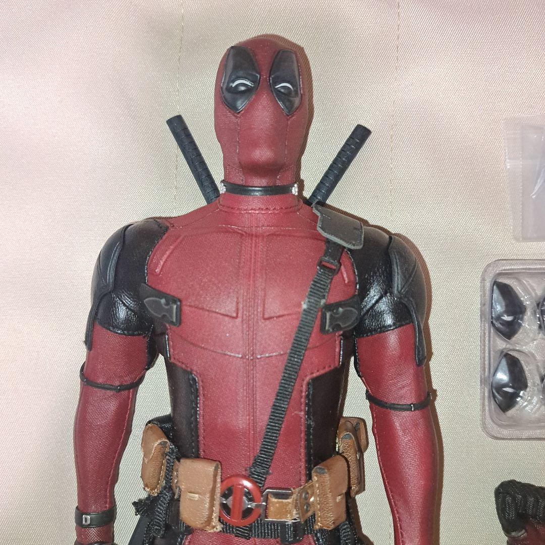 デッドプール　ホットトイズ