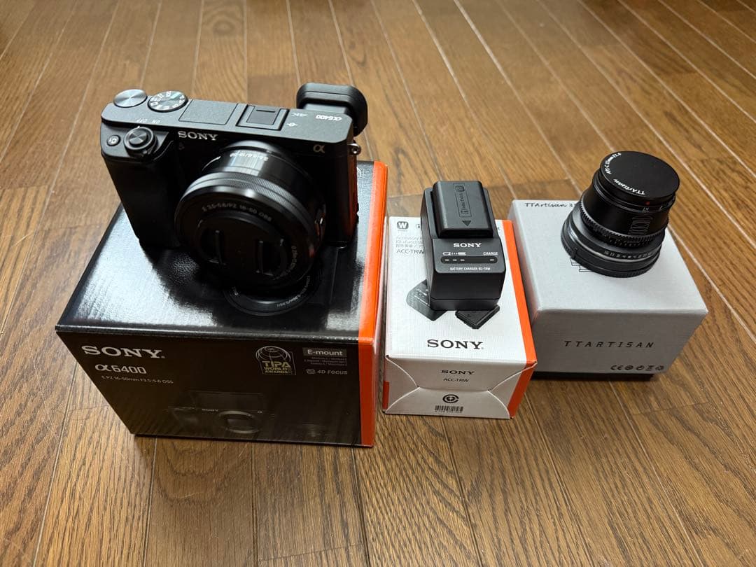 SONYデジタル一眼カメラα6400パワーズームレンズキット、他