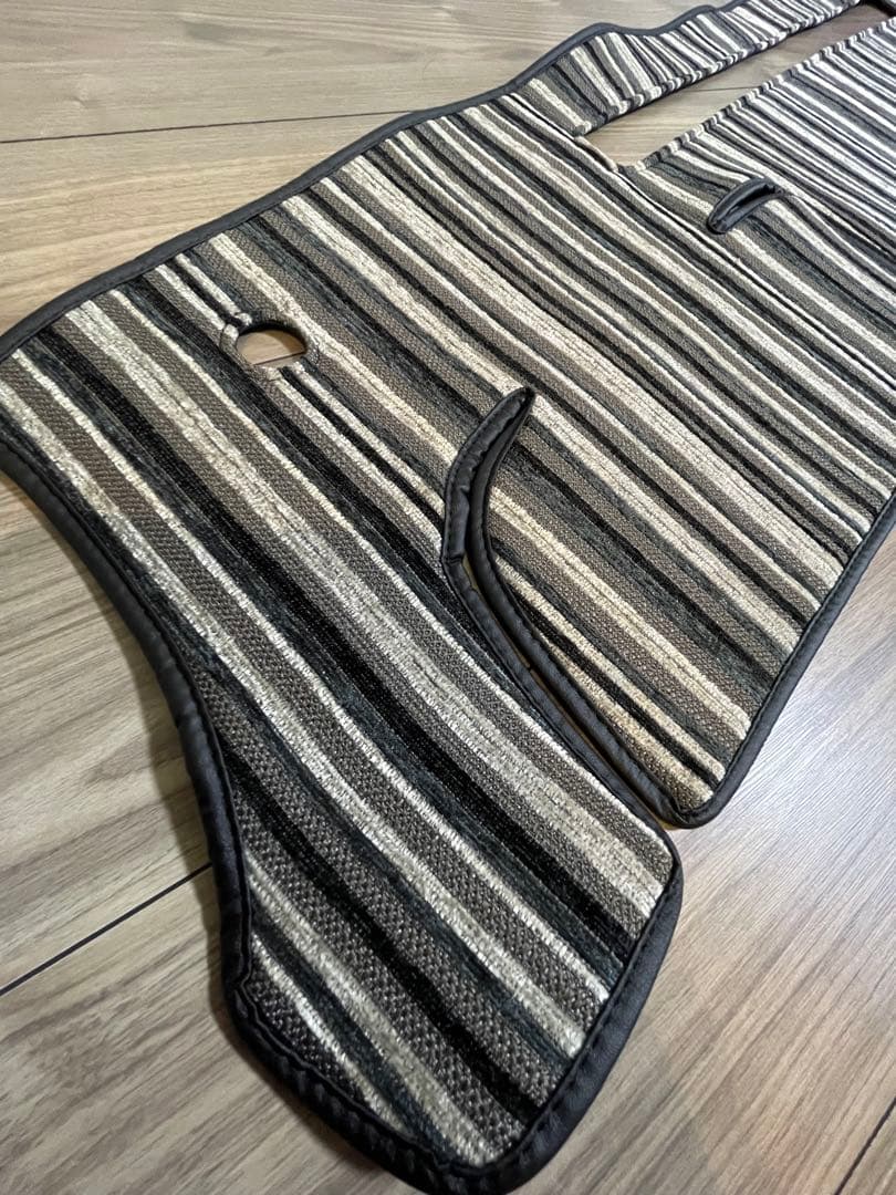 ハイエース　200系　標準ボディーダッシュボードカバー　ダッシュボード　カバー