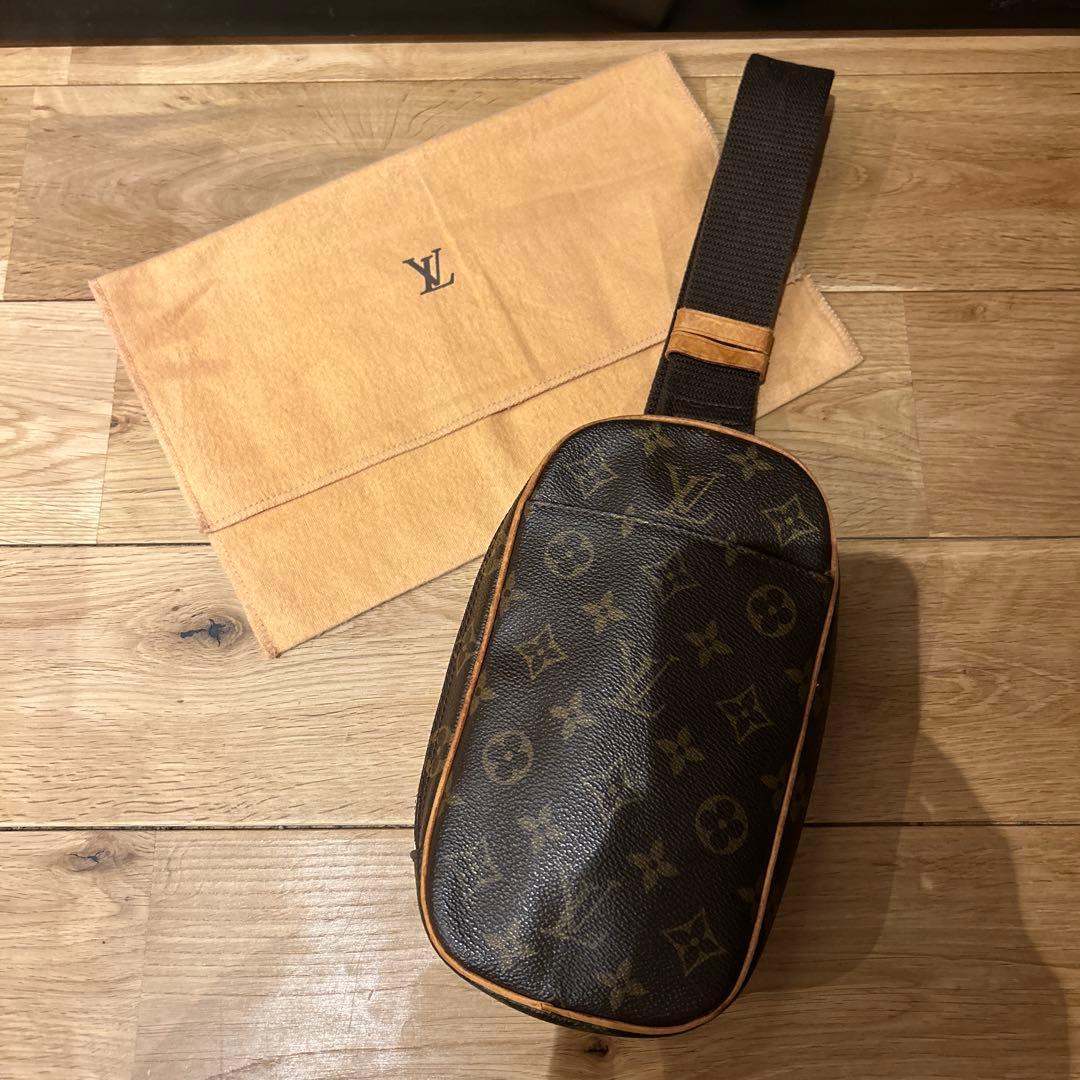 Louis Vuitton ボディバッグ ポシェットガンジュ