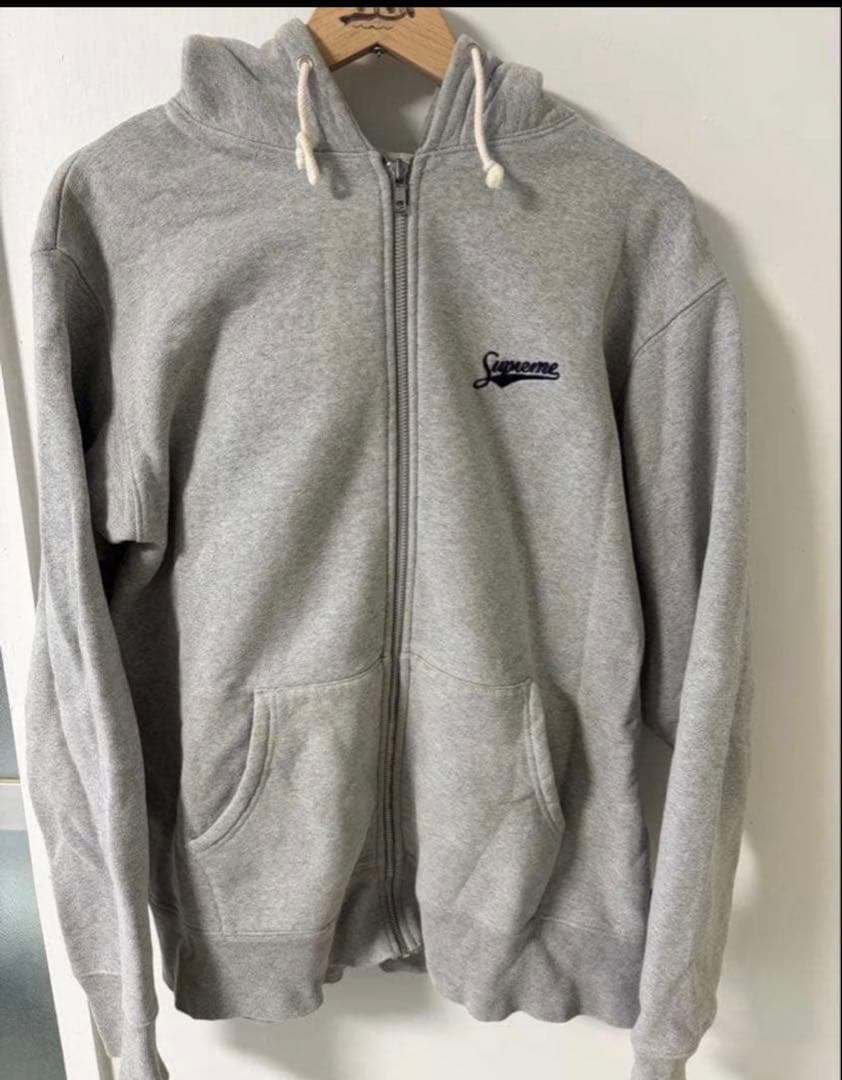 ド*ラ様 Supreme 定価3万超え！激レアグレー フルジップパーカー M