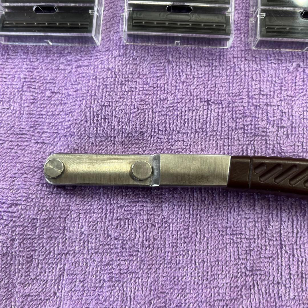 理容カミソリ　 替刃25個付き