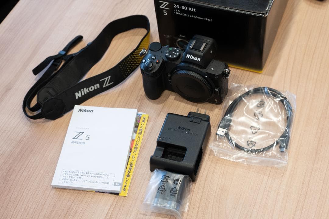 Nikon Z 5 ボディ（本体）＋付属品（レンズなし）