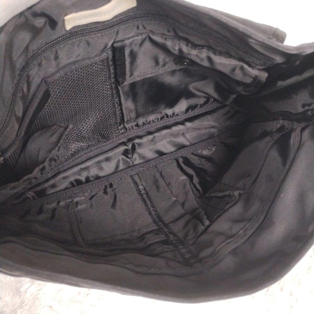 【激レア✨美品】90s　ディーゼル　メッセンジャーバッグ　メタルロゴ　Y2K　黒