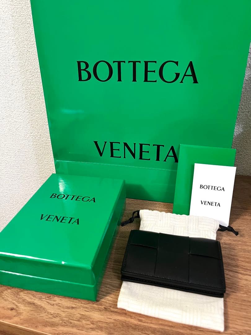 【ぷっちょ様】ボッテガヴェネタ カセット 名刺入れ（新品未使用）