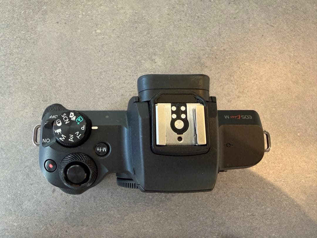 Canon ミラーレス一眼カメラ EOS Kiss M