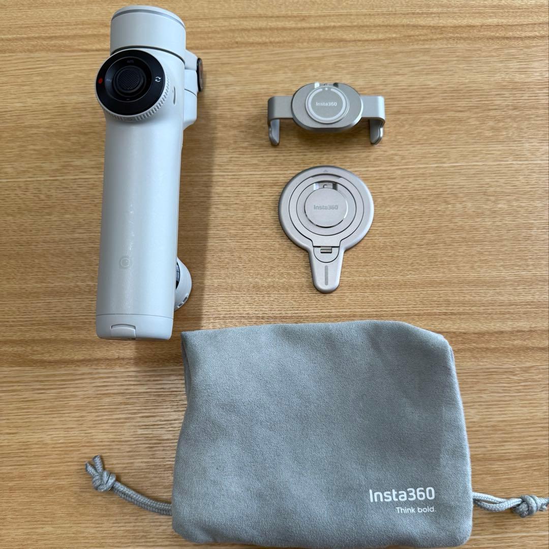 Insta360 Flow 2 Pro + 磁気スマートフォンマウント付き