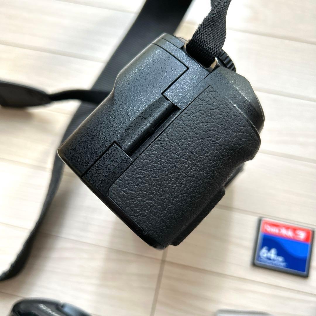 美品 OLYMPUS E-300 ダブルレンズセット カード付 一眼レフカメラ