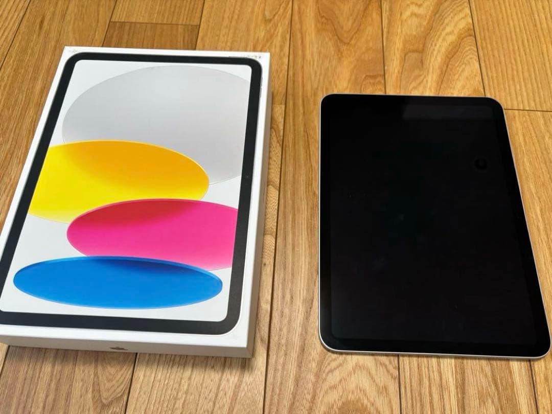 iPad (A16) 128GB シルバー wifi画面フィルム貼付け済み