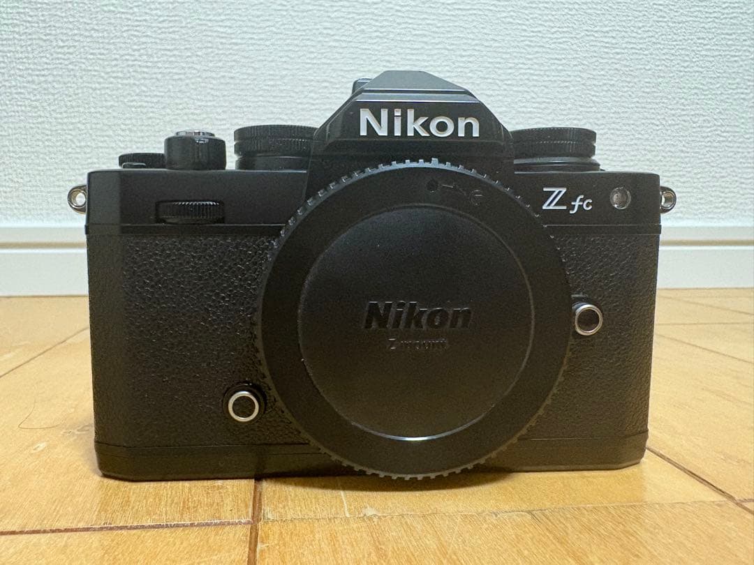 Nikon Z fc ミラーレス一眼 ブラック　ボディのみ　おまけ付き