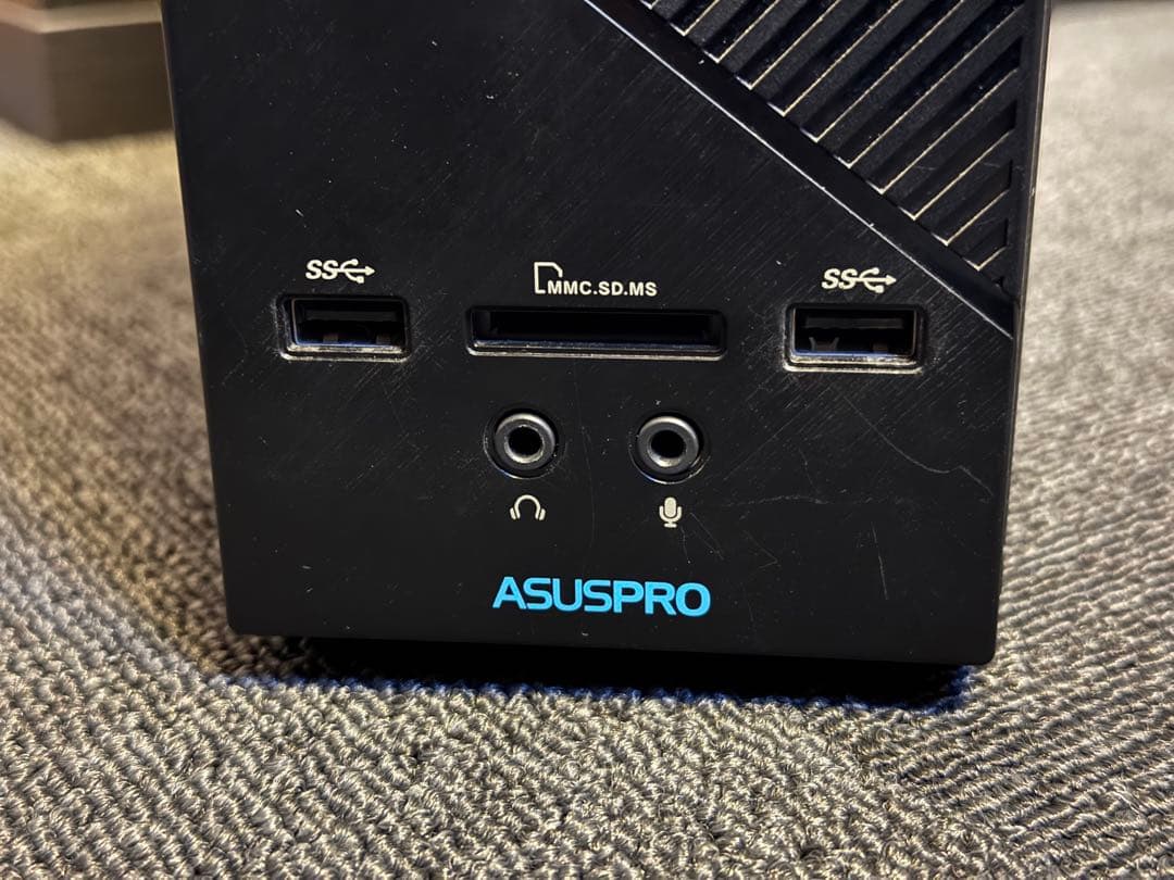ストレージ無し ASUSPRO D320SF / i7-7700 / 8GB