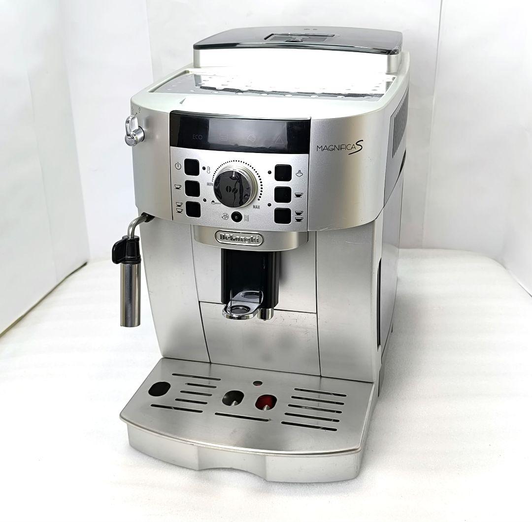 デロンギ　コンパクト2全自動コーヒーマシン　マグニフィカS　ECAM22110