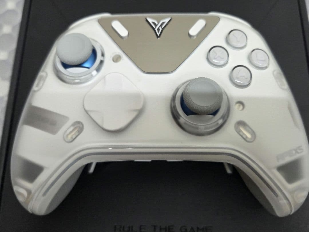 Flydigi APEX5 ワイヤレスコントローラー