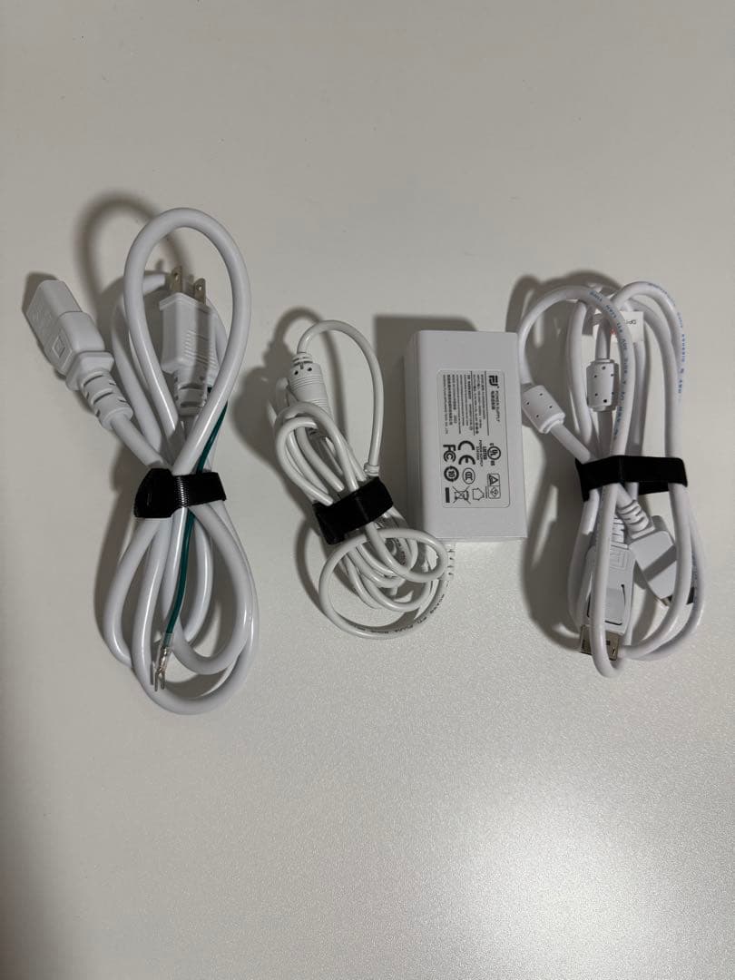 Pixio ホワイト モニター 本体