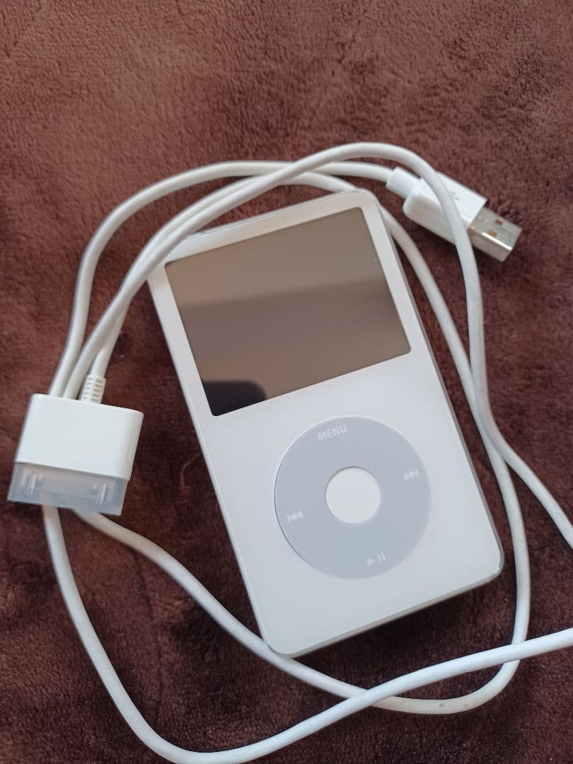 【美品】Apple iPod クラシック　ホワイト 80GB USBケーブル付き