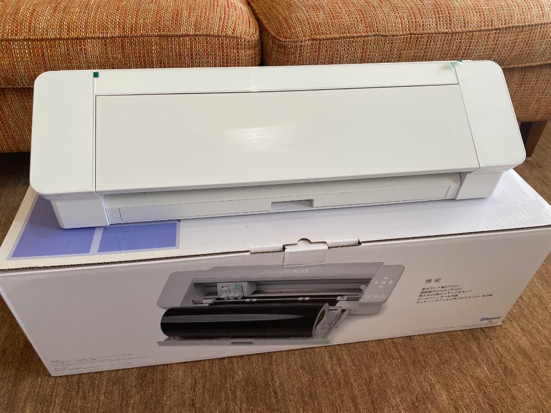 CAMEO4 PLUS カッティングマシン 箱付き