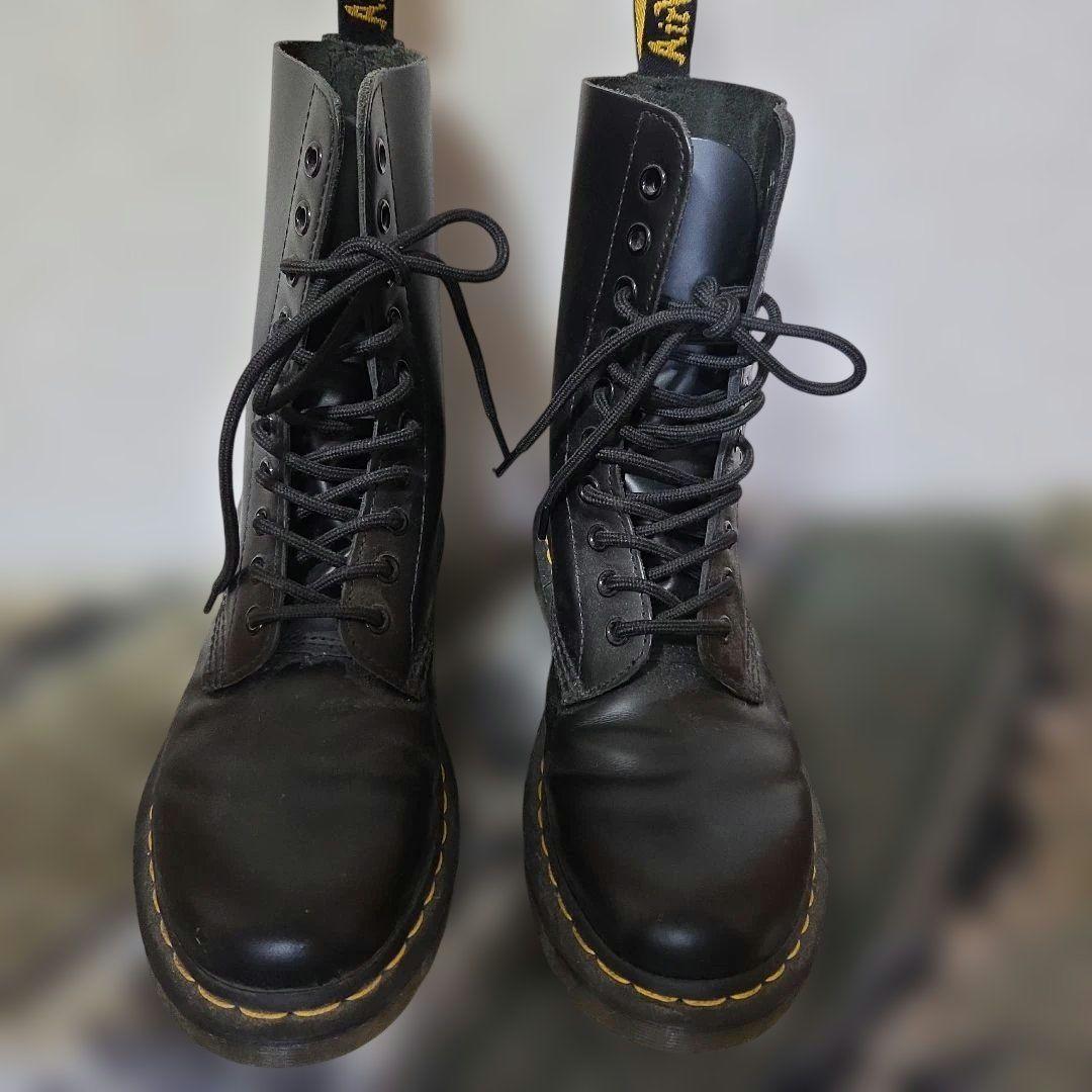 ドクターマーチンブーツ10ホール