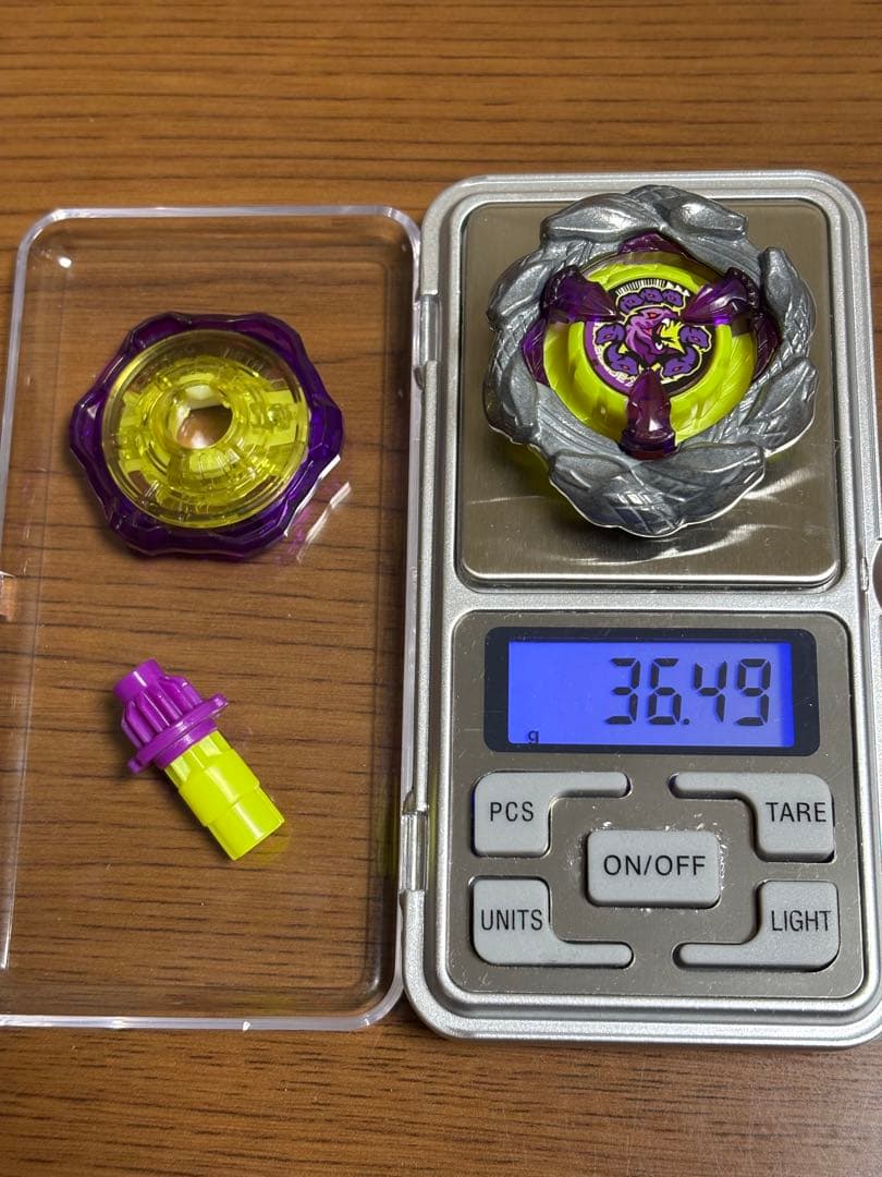 ベイブレードX オロチクラスタ6-60LF 重量36.49g