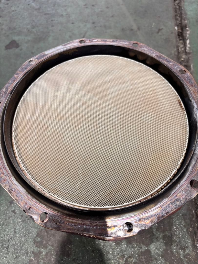 早い者勝ち いすゞ　ギガ　DPD？触媒　フィルター　リビルド　素材