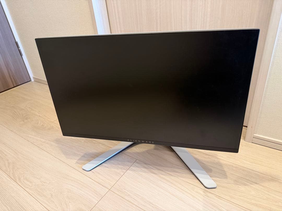 ポンチ　DELL Alienware AW2521HFL 240Hzモニタ