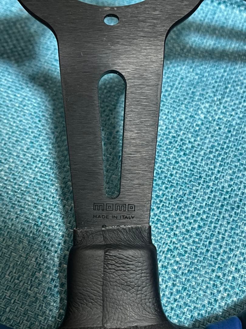 momo ドリフティング ステアリング 黒/青 35π