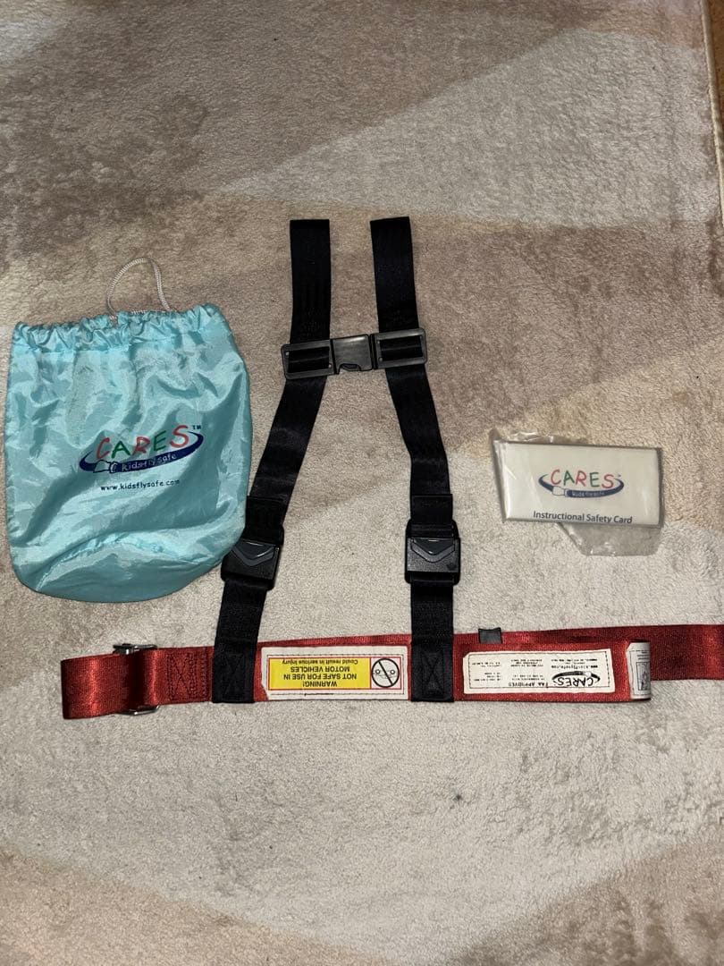 Kids Fly safe 飛行機用ハーネス/シートベルト/ Cares