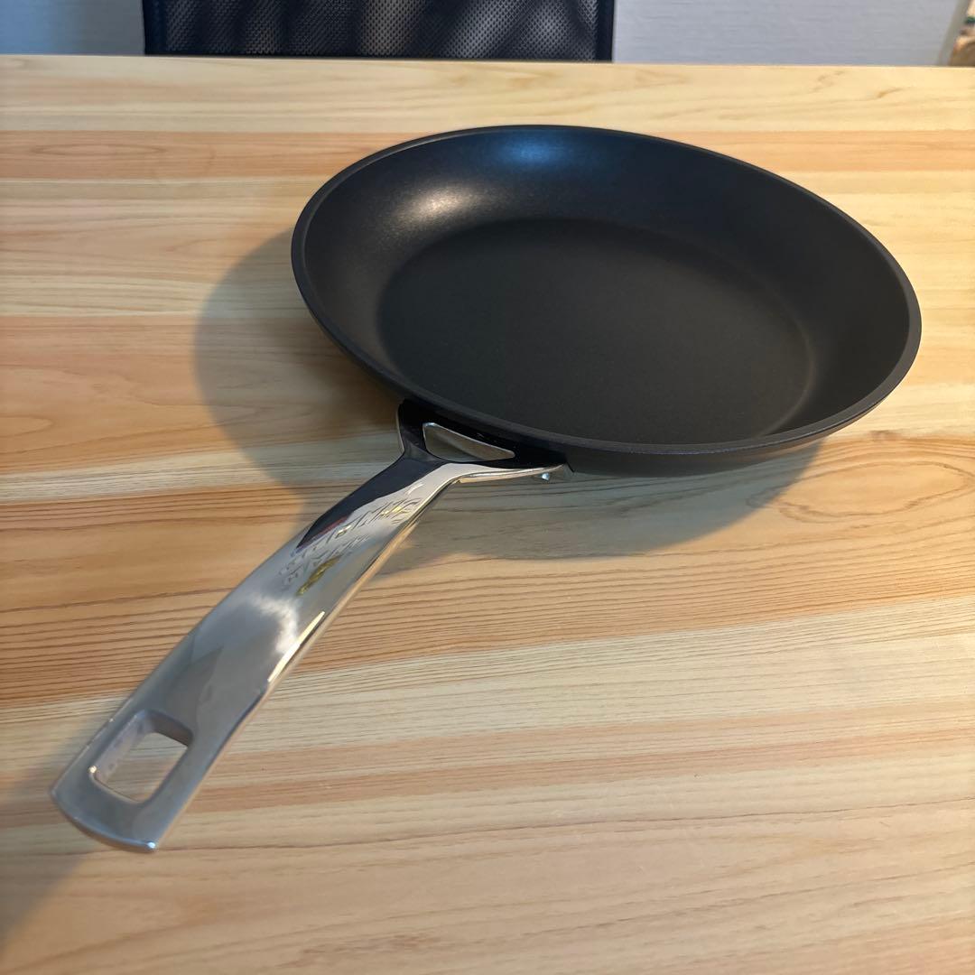 ルクルーゼ　28センチ　フライパン ステンレスハンドル 一度のみ使用