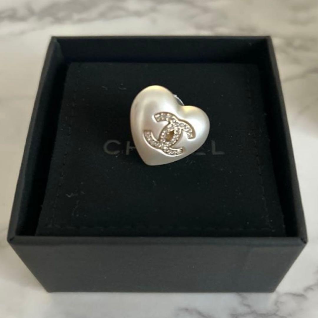 CHANEL ハート型 ピアス(片耳)