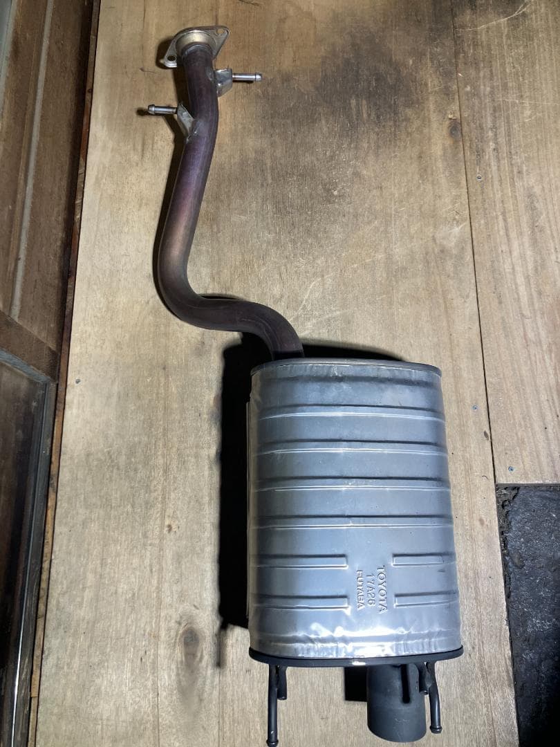 アルテッツア　２００１年式　前期　ＧＨ－ＳＸＥ１０　純正マフラー