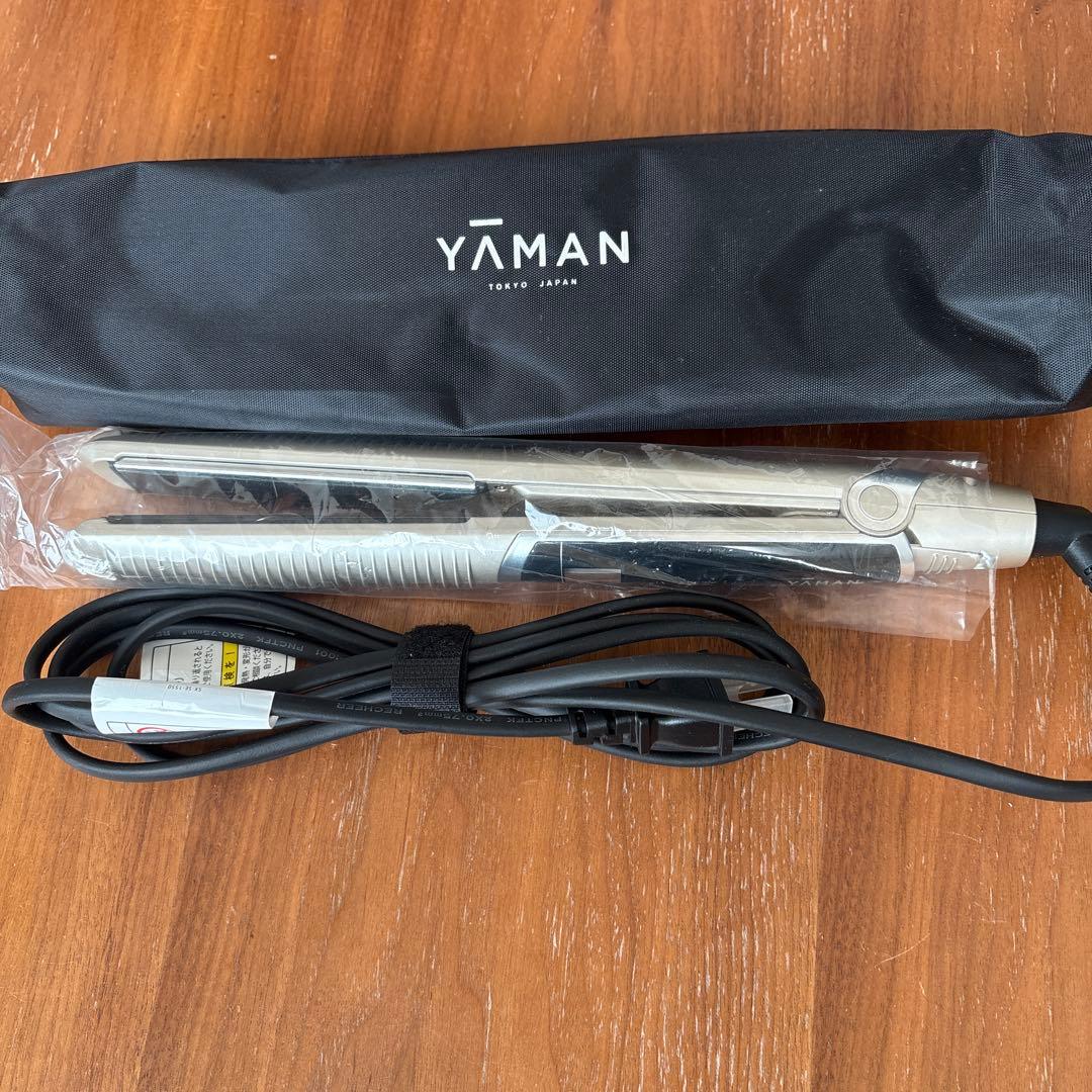 YAMAN スムースアイロンフォトイオン　ストレートもカールも