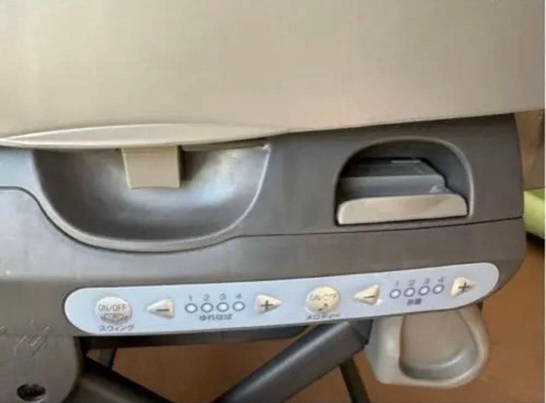 付属品欠品なし　コンビ　ネムリラ AUTO SWING BEDi EG