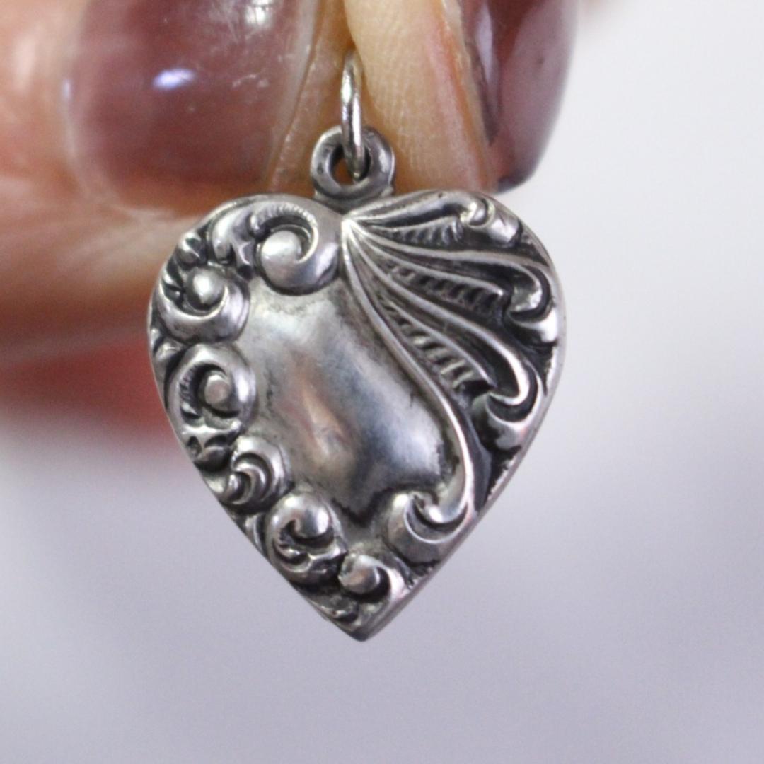 40s　スウィートハートジュエリー 　アールデコ 古着　渦巻　 波　NAVY