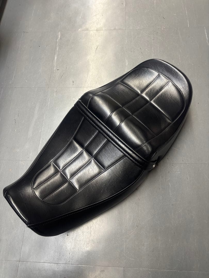 Z900RS ワンオフ カスタムシート 18〜24年