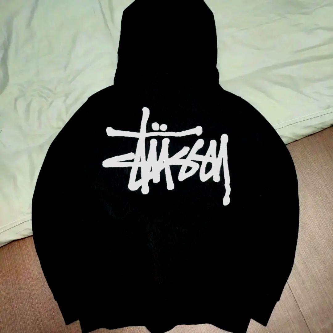 STUSSY 黒 パーカー Sサイズ