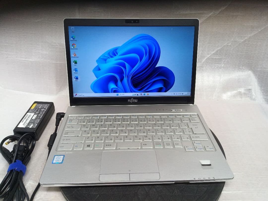 Fujitsu LIFEBOOK SH75/B1 Office　Win11
