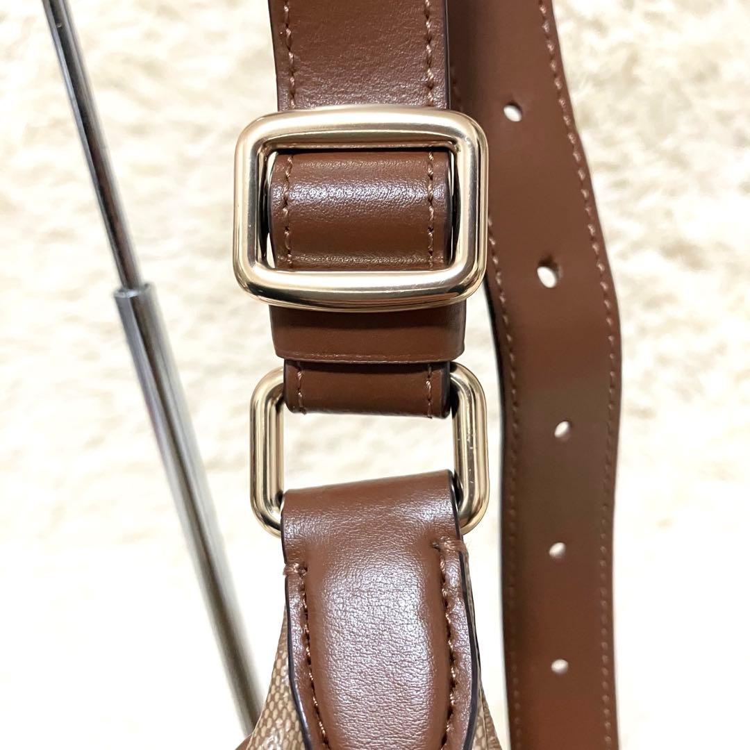 【極美品】coach ウエストバッグ PVC シグネチャー